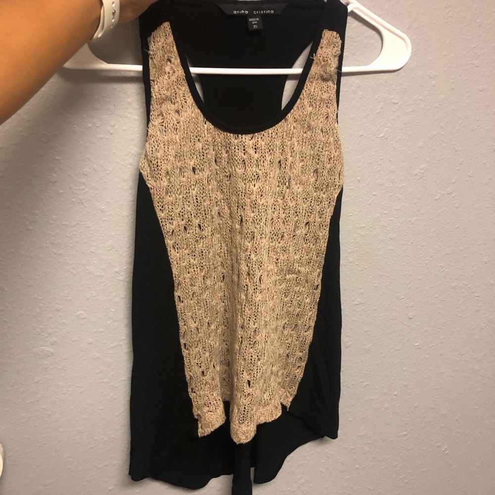 black tank top !